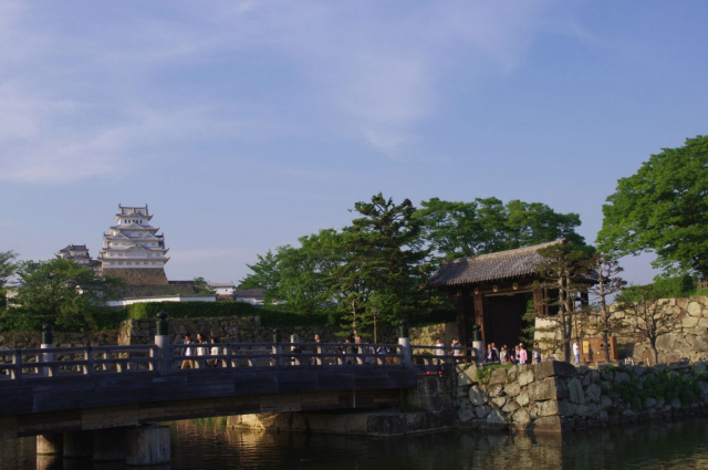 himeji-castle1_by_Akira-Nishiyama